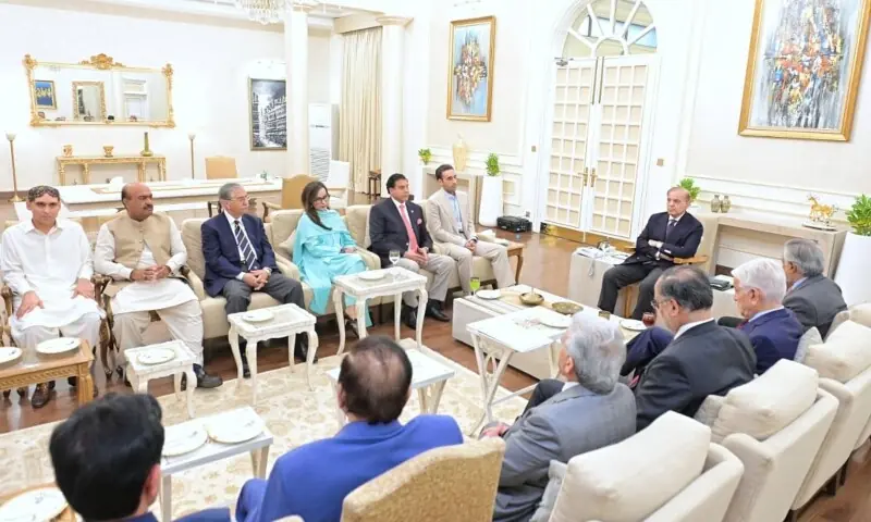 A senior PPP delegation meets PM Shehbaz and senior PML-N leaders in Islamabad on Thursday. &mdash; PPP