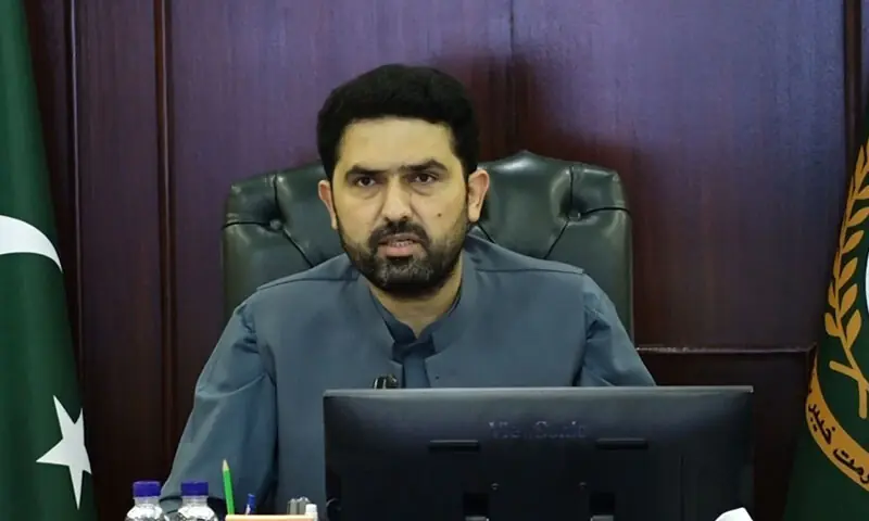 — فوٹو: عارف حیات