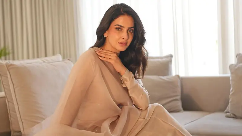 Saba Qamar reminds us that &lsquo;it&rsquo;s okay not to be okay&rsquo; this Mental Health Awareness Month