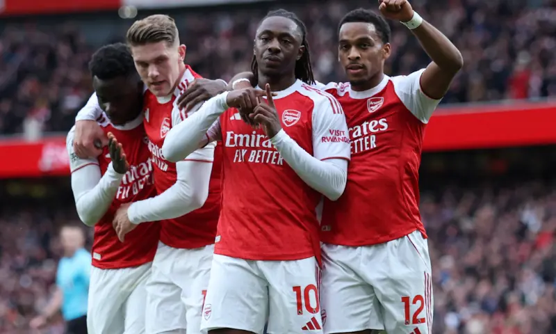 Arsenal&rsquo;s Eberechi Eze celebrates scoring their first goal with Arsenal&rsquo;s Viktor Gyokeres, Arsenal&rsquo;s Jurrien Timber and Arsenal&rsquo;s Bukayo Saka ath the Emirates Stadium in London, Britain on October 26, 2025. &mdash; Reuters