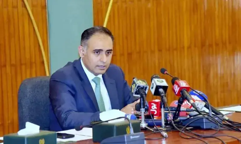 نجی شعبے کے کاروباری رہنماؤں کے ورکنگ گروپس کو پالیسی سفارشات تیار کرنے کا کام سونپا گیا ہے — فوٹو: پی آئی ڈی نجی شعبے کے کاروباری رہنماؤں کے ورکنگ گروپس کو پالیسی سفارشات تیار کرنے کا کام سونپا گیا ہے — فوٹو: پی آئی ڈی