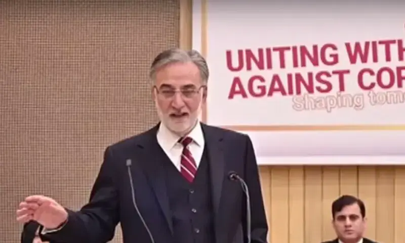 چیئرمین نیب نے سوال کیا کہ آپ نے کبھی کسی ترقی یافتہ ملک کے شہری کو پاکستان میں جائیداد خریدتے دیکھا ہے؟ — فائل فوٹو: ڈان نوز چیئرمین نیب نے سوال کیا کہ آپ نے کبھی کسی ترقی یافتہ ملک کے شہری کو پاکستان میں جائیداد خریدتے دیکھا ہے؟ — فائل فوٹو: ڈان نوز