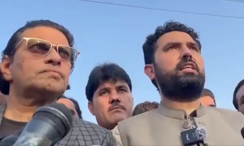 KP CM Sohail Afridi (R) and Salman Akram Raja (L) speak to media outside Adiala jail in Rawalpindi on Oct 30, 2025. &mdash; screengrab via X/YarMKNiazi