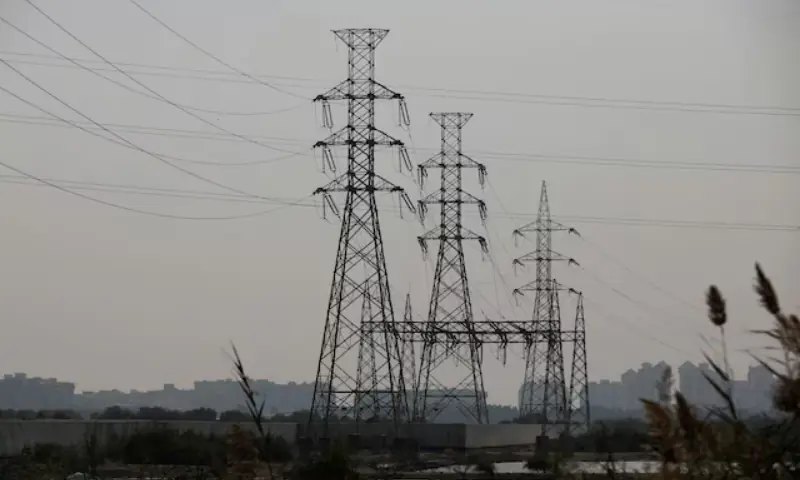 A power transmission tower is seen a day after a country-wide power breakdown, in Karachi, Pakistan, on January 24, 2023. &mdash; Reuters/File Photo