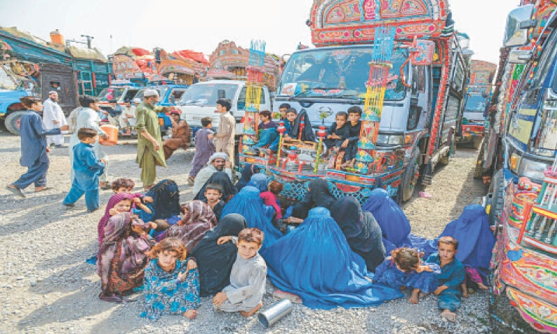 AFGHAN refugee families wait to be processed at UNHCR’s Voluntary Repatriation Centre in Azakhel, Khyber Pakhtunkhwa, before returning to Afghanistan.—Courtesy UNHCR AFGHAN refugee families wait to be processed at UNHCR’s Voluntary Repatriation Centre in Azakhel, Khyber Pakhtunkhwa, before returning to Afghanistan.—Courtesy UNHCR