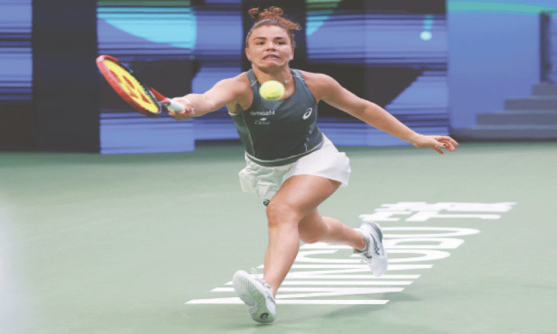 ITALY’S Jasmine Paolini in action during her Ningbo Open quarter-final against Belinda Bencic of Switzerland at the Yinzhou Tennis Center on Friday.—Reuters ITALY’S Jasmine Paolini in action during her Ningbo Open quarter-final against Belinda Bencic of Switzerland at the Yinzhou Tennis Center on Friday.—Reuters