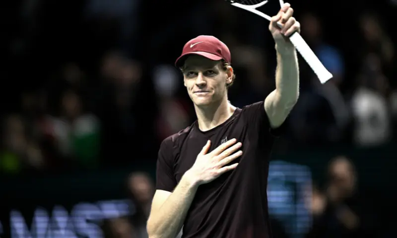 Italy&rsquo;s Jannik Sinner celebrates after winning against Canada&rsquo;s Felix Auger-Aliassime at the end of their men&rsquo;s singles final match on day seven of the Paris ATP Masters 1000 tennis tournament at the Paris La D&eacute;fense Arena in Nanterre, on the outskirts of Paris, on November 2, 2025. &mdash; AFP