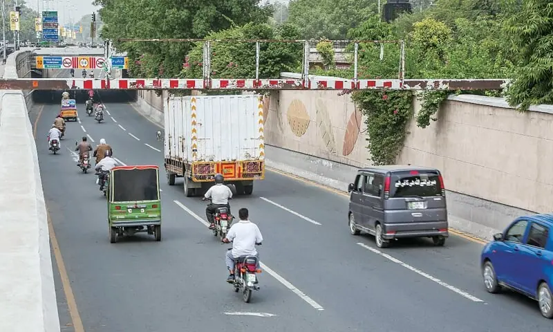 This file photo shows Canal Road in Lahore. &mdash; White Star/File