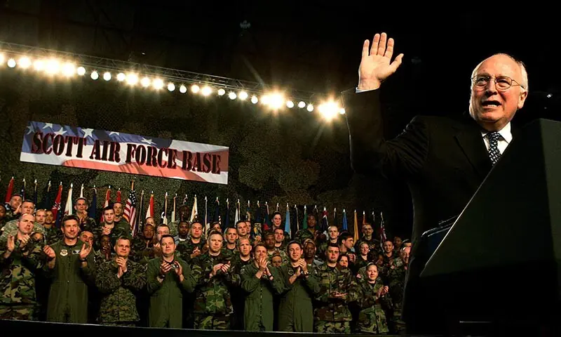 U.S. Vice President Dick Cheney speaks with Air Force personnel at Scott Air Force Base in Illinois, United States, March 21, 2006. - Reuters