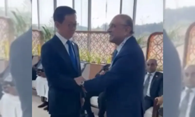 President Asif Ali Zardari meets Vice President of China Han Zheng on the sidelines of the 2nd World Summit for Social Development in Doha on November 5. — Photo via X/@PresOfPakistan President Asif Ali Zardari meets Vice President of China Han Zheng on the sidelines of the 2nd World Summit for Social Development in Doha on November 5. — Photo via X/@PresOfPakistan