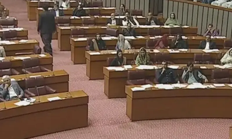 فوٹو: ڈان نیوز فوٹو: ڈان نیوز