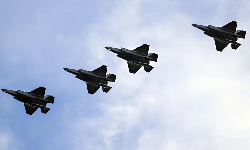 پینٹاگون کی ایک رپورٹ کے مطابق اگر سعودیہ کو طیارے فروخت کیے گئے تو چین جدید ٹیکنالوجی تک رسائی حاصل کر سکتا ہے — فائل فوٹو: اے ایف پی پینٹاگون کی ایک رپورٹ کے مطابق اگر سعودیہ کو طیارے فروخت کیے گئے تو چین جدید ٹیکنالوجی تک رسائی حاصل کر سکتا ہے — فائل فوٹو: اے ایف پی