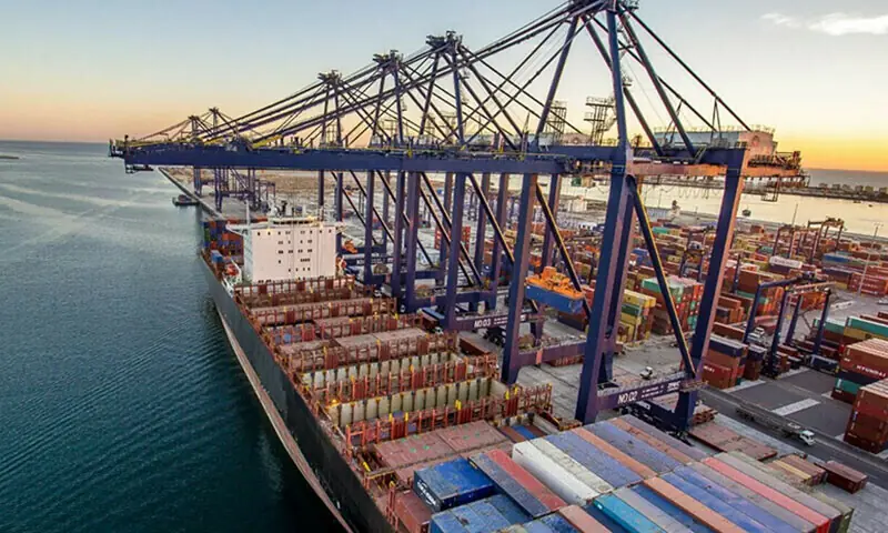 Photograph of the deepwater container terminal in Keamari, Karachi. &mdash; Karachi Port Trust
