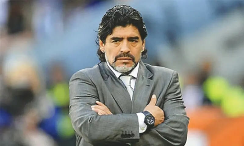 میراڈونا نے ارجنٹینا کو عالمی چمپیئن بنوایا تھا —فائل/فوٹو: اے ایف پی میراڈونا نے ارجنٹینا کو عالمی چمپیئن بنوایا تھا —فائل/فوٹو: اے ایف پی