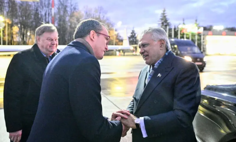 Deputy Prime Minister and Foreign Minister Ishaq Dar departs from Russia after attending the SCO CHG summit, on Nov 19, 2025. X/ForeignOfficePk