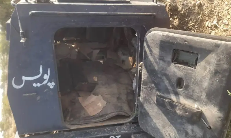 A damaged police van lies on the ground after it was targeted with a bomb in KP&rsquo;s Dera Ismail Khan on Nov 20, 2025. &mdash; via author