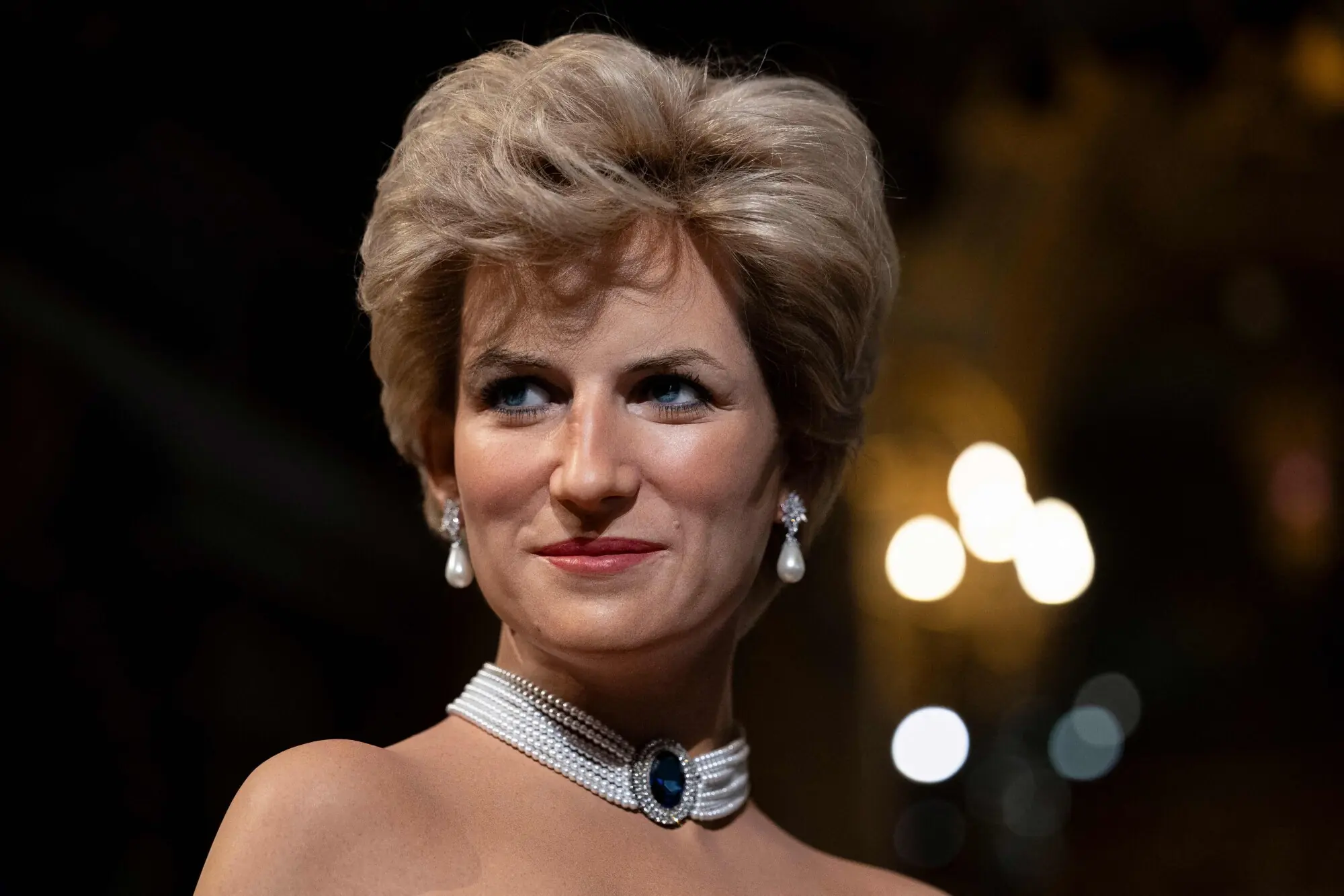 Princess Diana joins royal family at Paris wax museum — in her iconic 'revenge dress' - Culture - Images