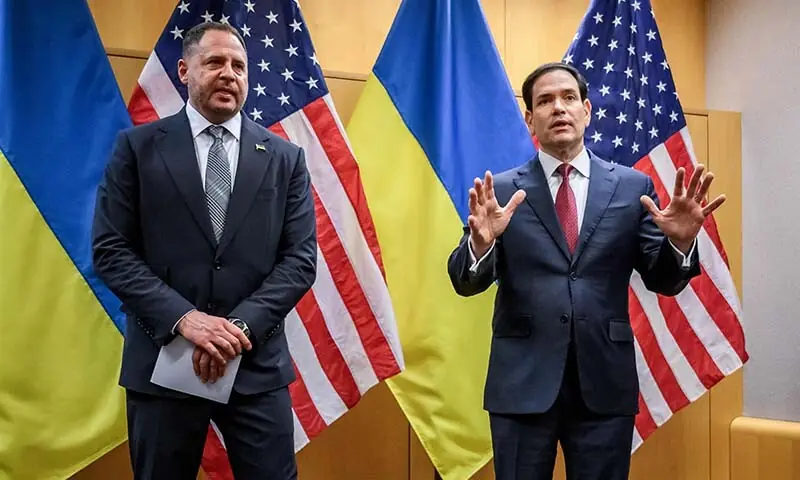 US Secretary of State Marco Rubio (R) and Ukraine&rsquo;s Presidential Office Chief of staff Andriy Yermak hold a press conference following their closed-door talks on a US plan to end the war in Ukraine at the US Mission in Geneva, Switzerland on November 23. &mdash; AFP