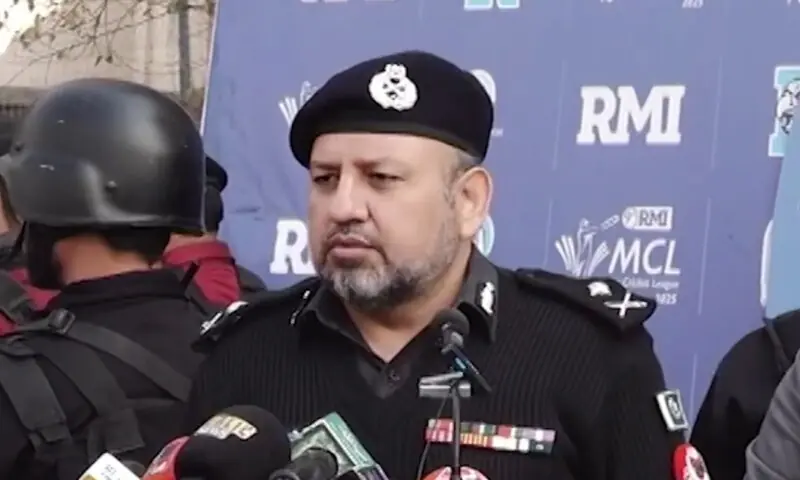 Khyber Pakhtunkhwa Inspector General of Police Zulfiqar Hameed address a press conference on Tuesday. &mdash; DawnNewsTV