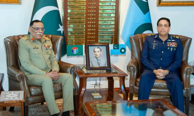 Chairman Joint Chief of Staff Committee General Sahir Shamshad Mirza (L) and Pakistan Air Force Chief of the Air Staff Air Marshal Zaheer Ahmed Baber Sidhu (R). &mdash; ISPR