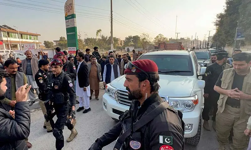 KP CM Afridi stages overnight sit-in after being denied meeting with Imran for eighth time