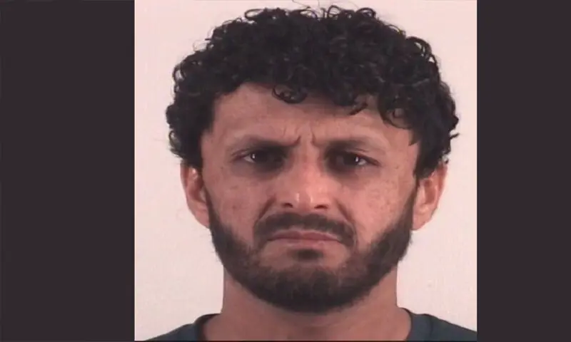 داؤد الکزئی کو منگل کے روز ٹیکساس ڈپارٹمنٹ آف پبلک سیفٹی اور ایف بی آئی کے جوائنٹ ٹیررازم ٹاسک فورس نے گرفتار کیا تھا۔ —فوٹو: ایکس داؤد الکزئی کو منگل کے روز ٹیکساس ڈپارٹمنٹ آف پبلک سیفٹی اور ایف بی آئی کے جوائنٹ ٹیررازم ٹاسک فورس نے گرفتار کیا تھا۔ —فوٹو: ایکس