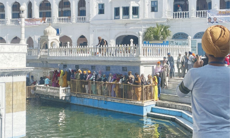 Indian devotees return to Gurdwara Punja Sahib after border reopening