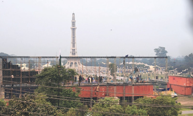 A stage is being prepared at Minar-i-Pakistan for Jamaat-i-Islami&rsquo;s three-day public congregation. &mdash; White Star