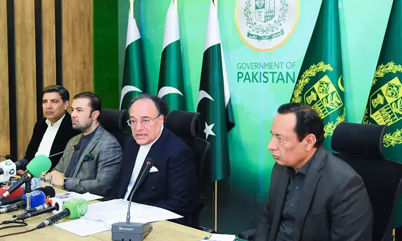 Finance Minister Muhammad Aurangzeb addresses a press conference on November 30. — X/@Financegovpk Finance Minister Muhammad Aurangzeb addresses a press conference on November 30. — X/@Financegovpk