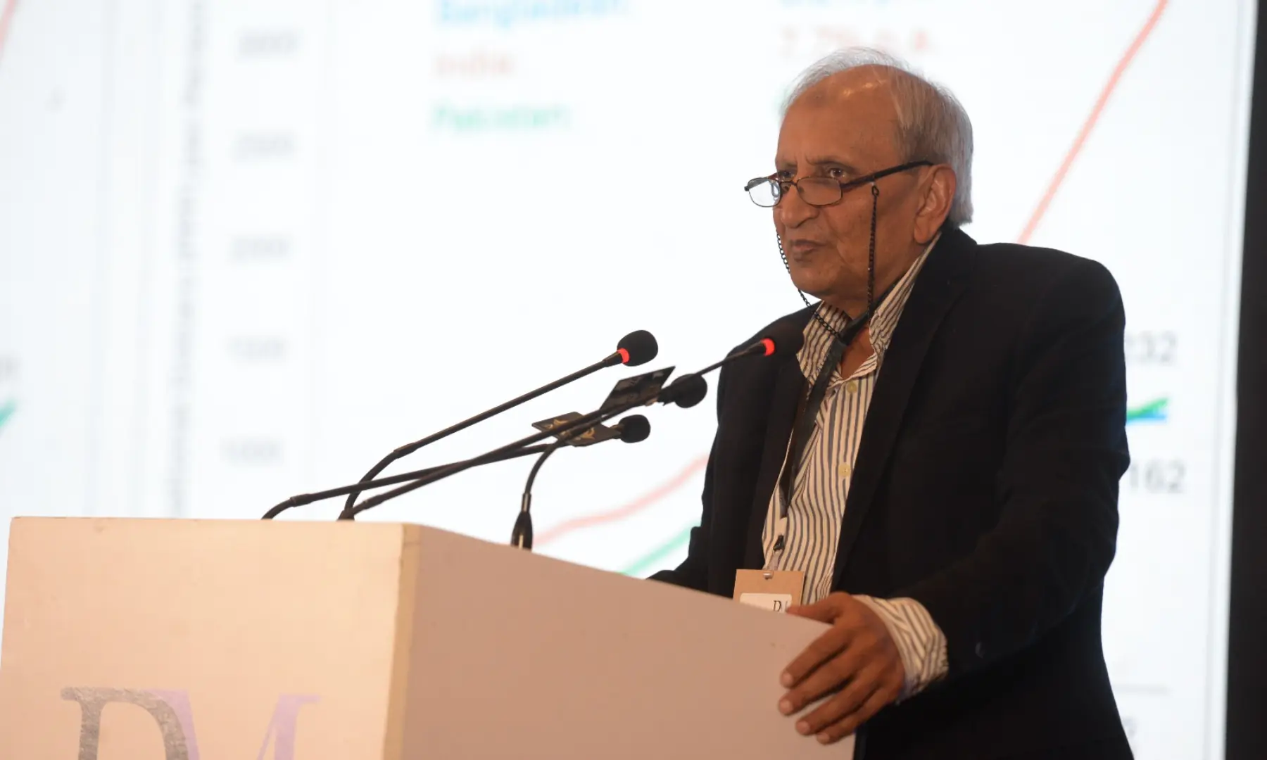 Dr Hanid Mukhtar speaks at the summit. — Tanveer Shahzad/White Star
