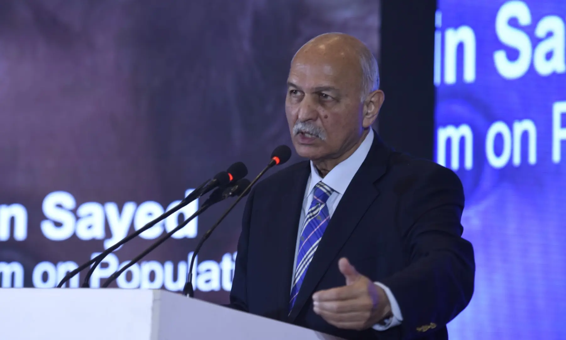 Senator Mushahid Hussain speaks at the summit. — Tanveer Shahzad/White Star