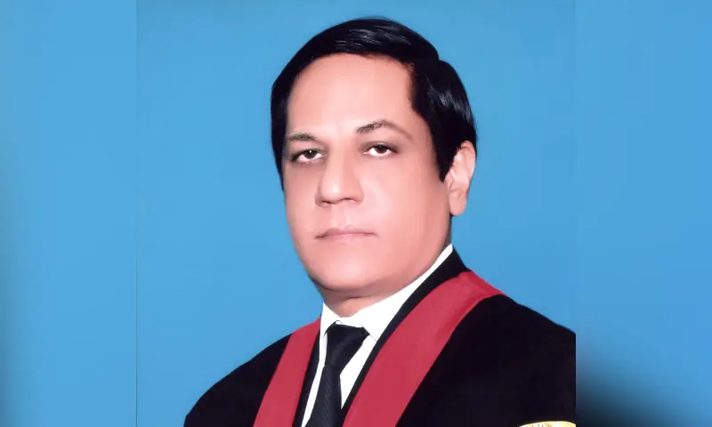 Justice Tariq Saleem Sheikh. &mdash; Photo courtesy LHC website