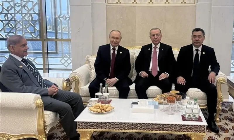 Prime Minister Shehbaz Sharif is pictured during a meeting with Russian President Vladimir Putin, Turkish President Recep Tayyip Erdogan and Turkmen leader Serdar Berdimuhamedov, on the sidelines of a multilateral summit in Ashgabat. &mdash; Photo courtesy Anadolu Agency
