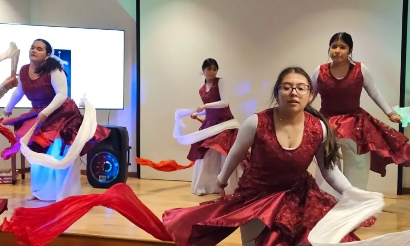 A traditinal dance is prformed during a Christmas celebration at the Pakistani Embassy in Washington, DC, the US on December 13. — Photo by author