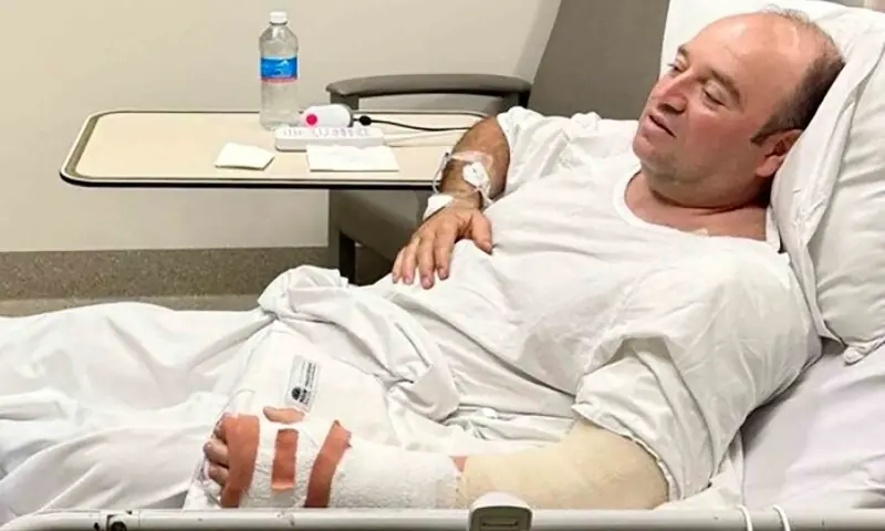 This handout photo taken and received from the NSW Premier&rsquo;s Department on December 15, 2025 shows Ahmed Al Ahmed, the man who tackled and disarmed one of the Bondi beach attackers, talking to New South Wales Premier Chris Minns at St George Hospital in Sydney. &mdash; AFP