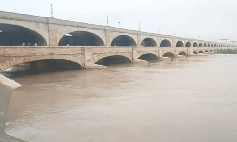 A view of Sukkur Barrage. — Dawn/file A view of Sukkur Barrage. — Dawn/file