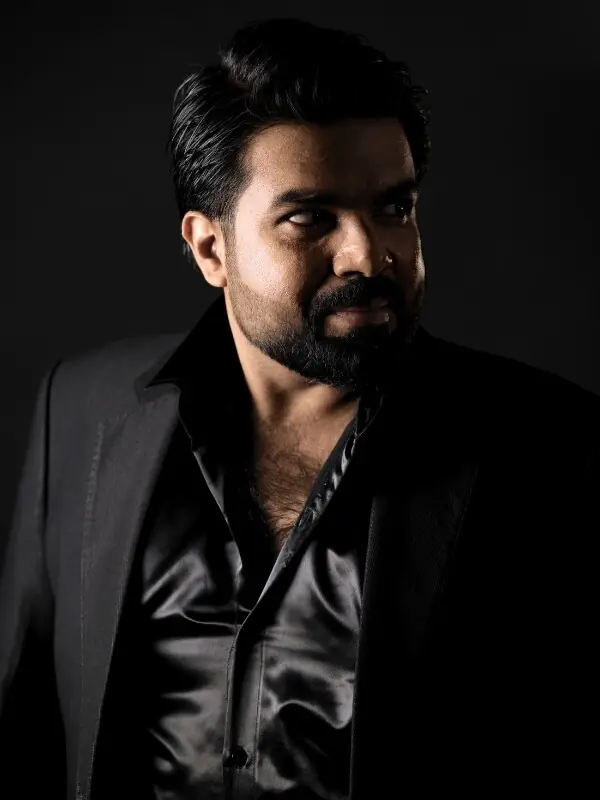  Designer Zubair Shah | Kishore Kumar (Osprey Production) 