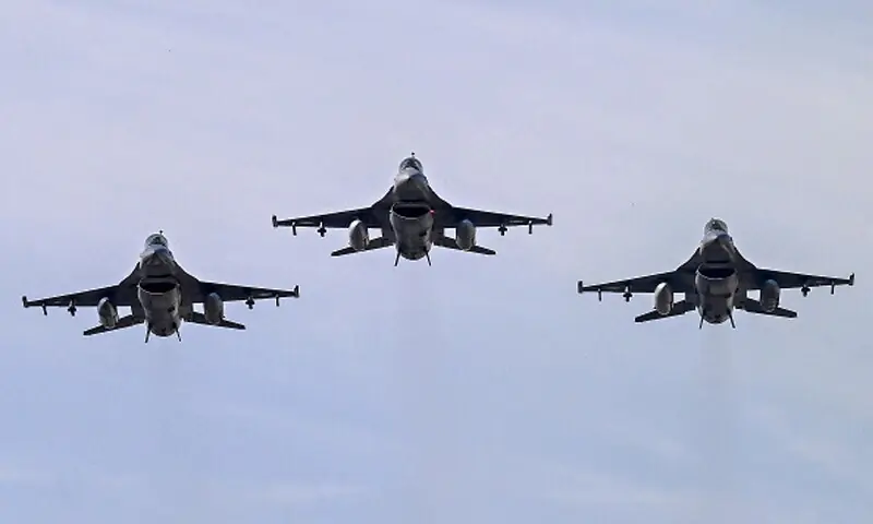 یہ فروخت آرمز ایکسپورٹ کنٹرول ایکٹ اور سالانہ مالی قوانین کے تحت فراہم کردہ موجودہ اختیارات کے تحت عمل میں لائی گئی۔ فائل فوٹو: اے ایف پی