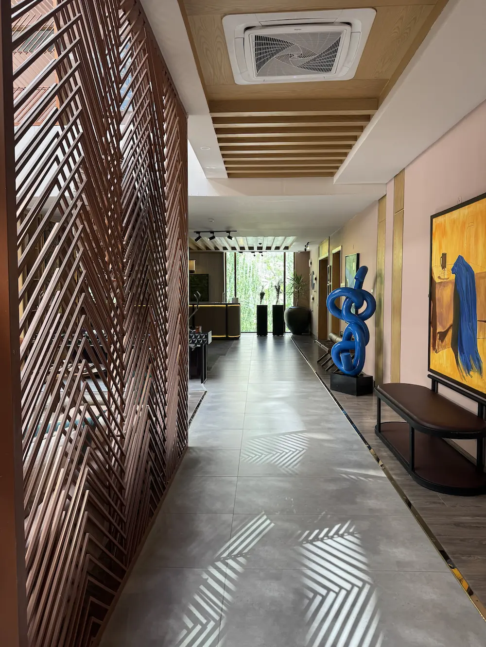  Ambiance&rsquo;s artsy interiors 