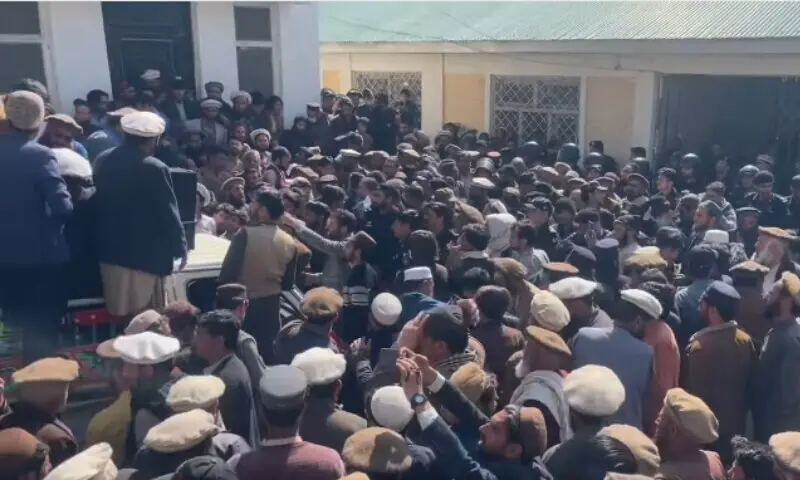 This file photo from Feb 2025 shows residents of Upper Kohistan staging a sit-in against Wapda outside the deputy commissioner&rsquo;s upper office. &mdash; Photo courtesy Umar Bacha
