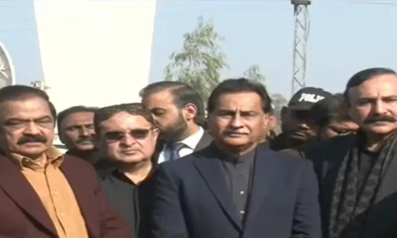PML-N leaders Rana Sanullah, Ayaz Sadiq and Tariq Fazal Chaudhry speak to media in Sukkur on December 27. &mdash; DawnNewsTV