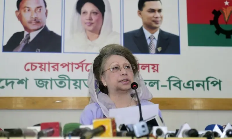 Opposition Bangladesh Nationalist Party (BNP) leader Khaleda Zia speaks during a press conference in Dhaka on March 13, 2015. — AFP