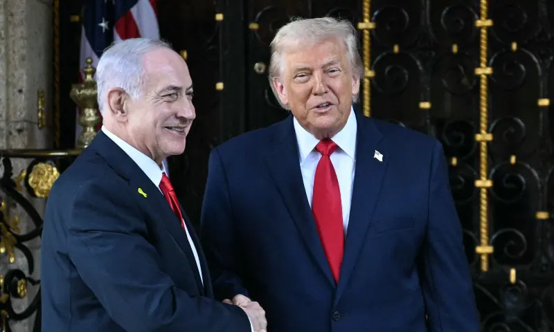 US President Donald Trump greets Israeli Prime Minister Benjamin Netanyahu upon his arrival at the former’s Mar-a-Lago residence in Palm Beach, Florida. — AFP US President Donald Trump greets Israeli Prime Minister Benjamin Netanyahu upon his arrival at the former’s Mar-a-Lago residence in Palm Beach, Florida. — AFP
