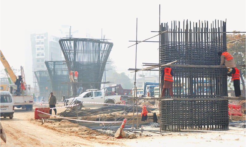 RAWALPINDI: A view of the construction site of the Kacheri Chowk project on Friday. Automobile, petroleum and construction-linked industries power a second straight month of growth in LSM  production in November.&mdash;Online