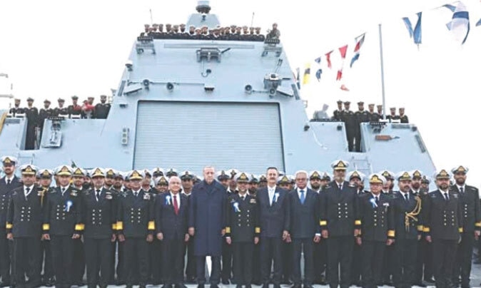 Turkish President Erdogan, Admiral Naveed Ashraf and other officials pose for a photo at the ceremony.&mdash;Dawn