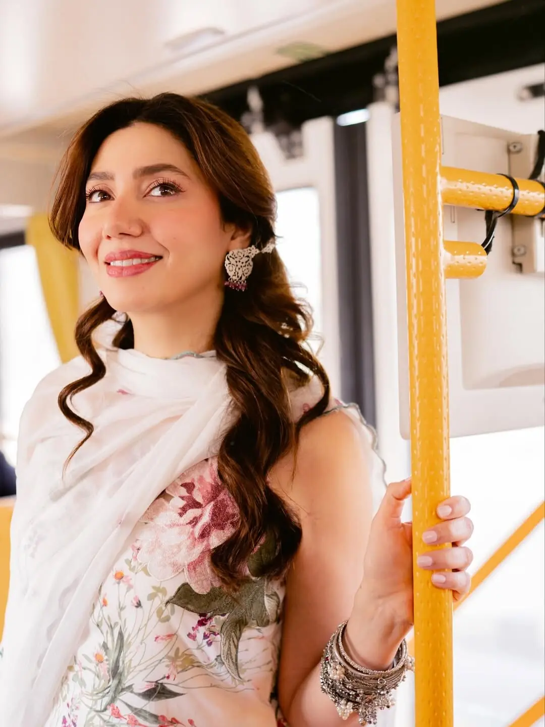 Mahira Khan spills the beans on working with Fawad Khan, future projects and her student life in the US