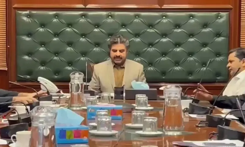 Sindh Minister for Local Government Syed Nasir Hussain Shah chairs a meeting at the Karachi commissioner office on Thursday. — Screenshot courtesy sindhinfodepart/X Sindh Minister for Local Government Syed Nasir Hussain Shah chairs a meeting at the Karachi commissioner office on Thursday. — Screenshot courtesy sindhinfodepart/X