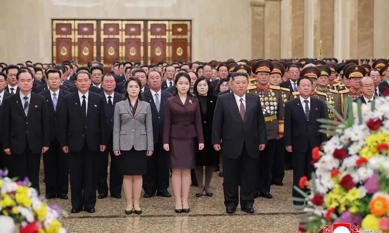 This picture taken on January 1, 2026 and released by North Korea&rsquo;s official Korean Central News Agency (KCNA) via KNS on January 2, 2026 shows North Korean leader Kim Jong Un (C), his wife Ri Sol Ju and their daughter Kim Ju Ae visiting the Kumsusan Palace of the Sun to mark the new year in Pyongyang. &mdash; AFP