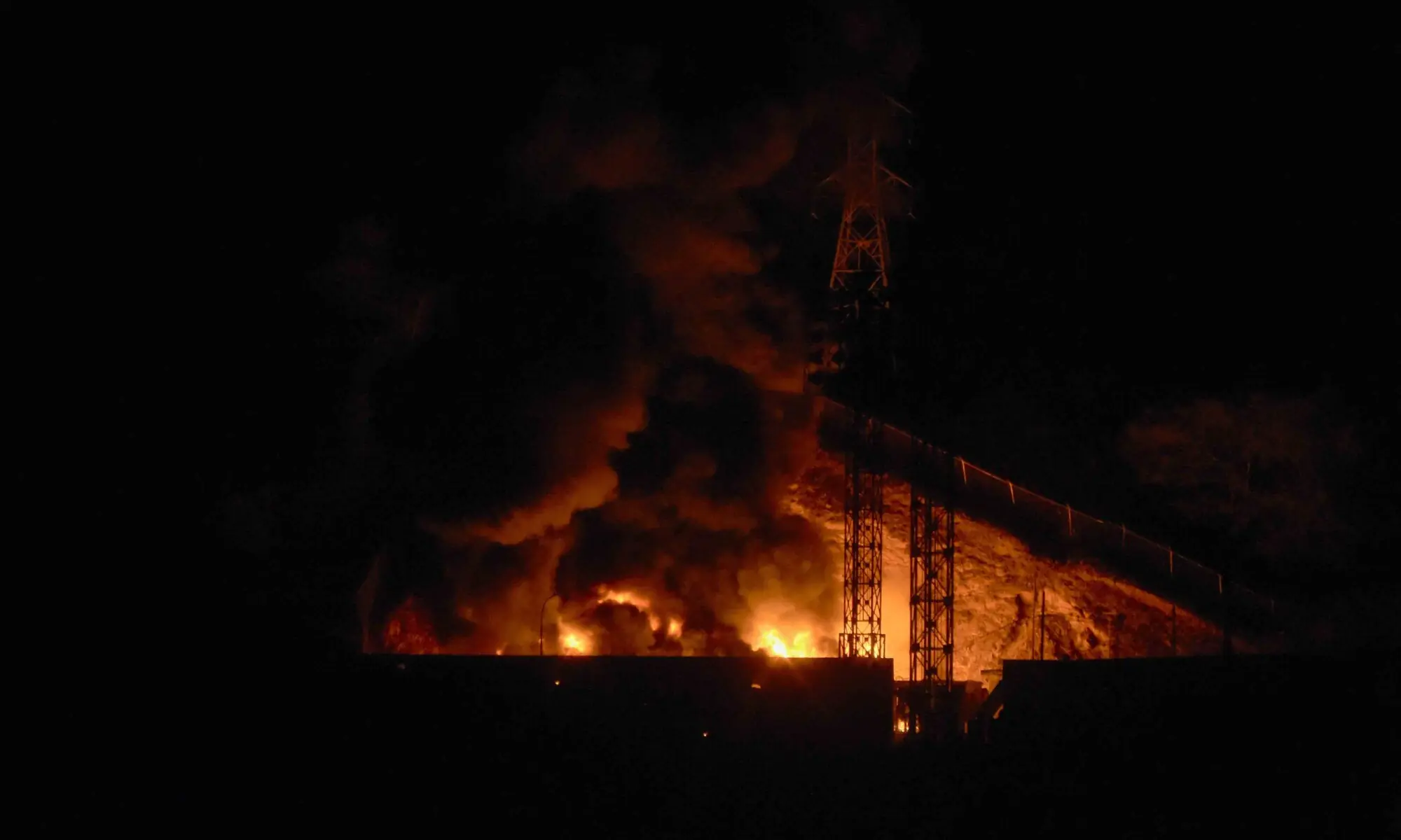 Picture of fire at Fuerte Tiuna, Venezuela&rsquo;s largest military complex, after a series of explosions in Caracas on January 3, 2026. &mdash; AFP