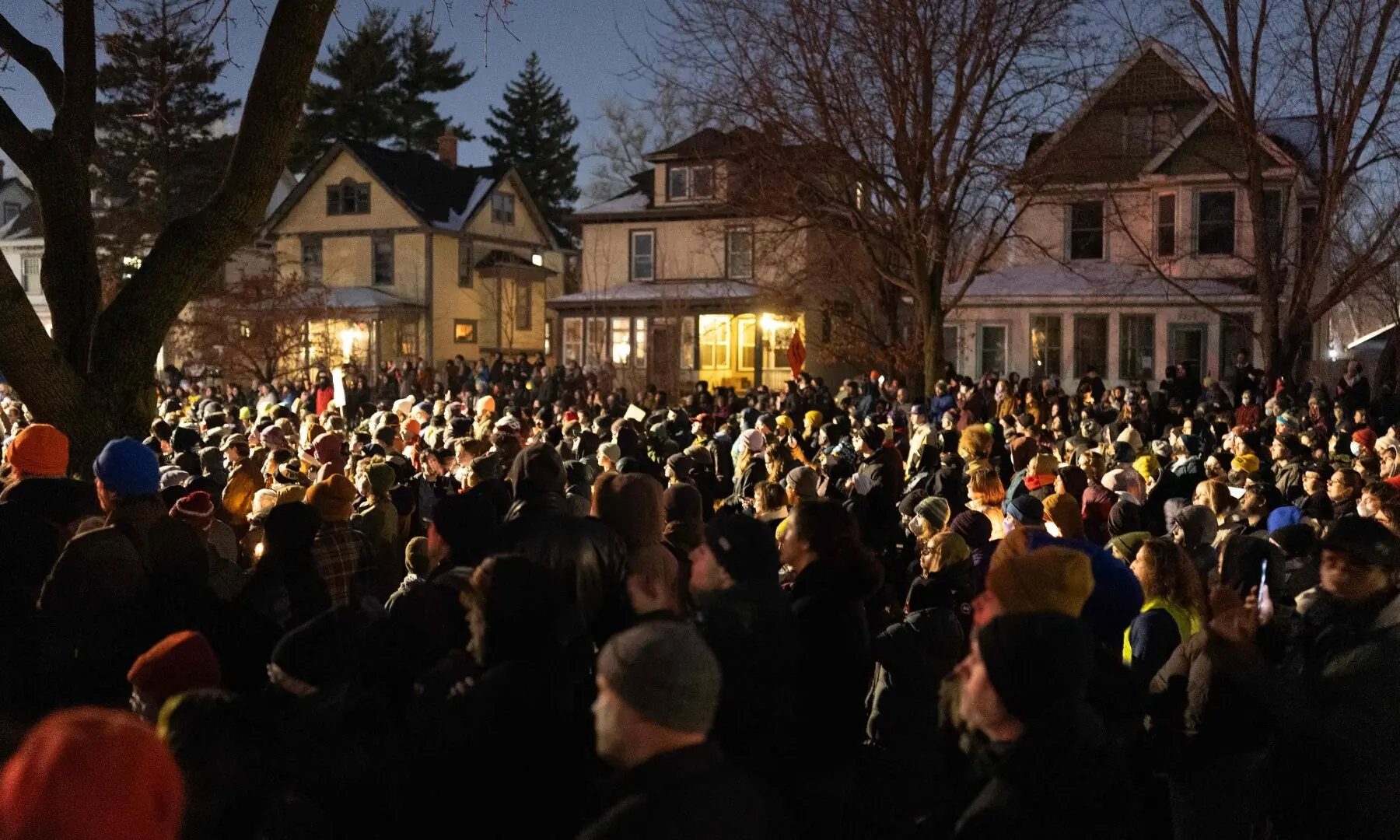 People visit a memorial for Renee Nicole Good on January 7, 2026 in Minneapolis, Minnesota. —AFP